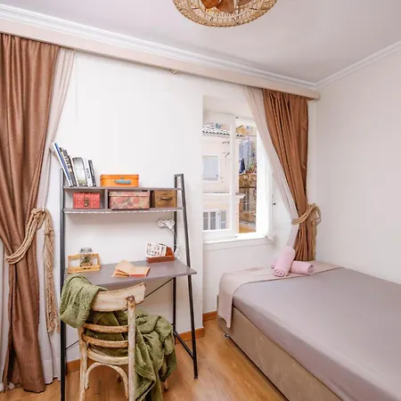 Ruby's Gem Corfu 公寓 *